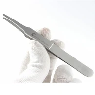 Pinzetta Anti-Manjetika ta 'l-Azzar li ma jsaddadx